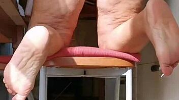 A Mia Moglie Piace Pulire In Mutandine E Farsi Scopare