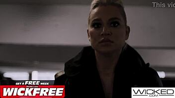 Emma Hix and Blake Blossom blondes deepthroat big tits pounded