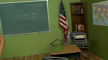 Flower Tucci and Courtney Cummz Host Wild Threesome Ass Party