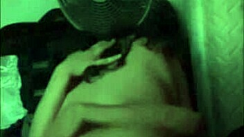 mi amiga se queda en mi casa y se pone ese mini short tan rico