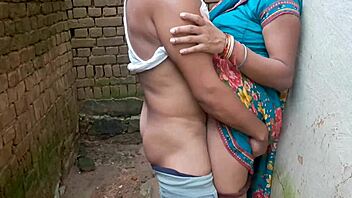 Virgin Desi Girl's First Time Sexy Encounter