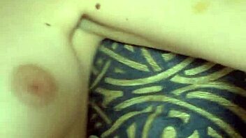 wanna worship my sweaty armpits babe?