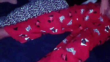 I massage her while jerking off then suck cock deep