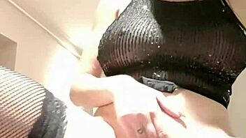 solo brunette masturbates with dildos and vibrators till she cums hard 💦😍🔥