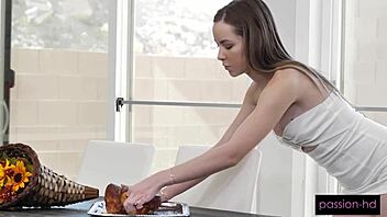 naomi blue spreads wet pussy for thanksgiving feast