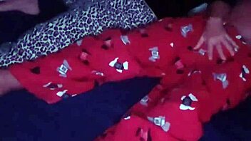 I massage her while jerking off then suck cock deep