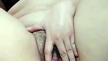 【粉墨人生】Saucy Saleswoman Naked Chats Boss For Promotion