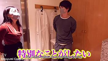 あっ、こんなに腰振っちゃう…美人妻のチョコまみれアクメが止まんないよぉ…