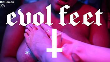 Cutie Piiie Rubs Popsicle On Sexy Bisexual Feet