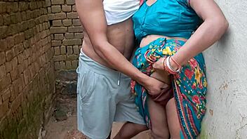 Virgin Desi Girl's First Time Sexy Encounter