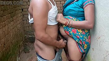 Virgin Desi Girl's First Time Sexy Encounter