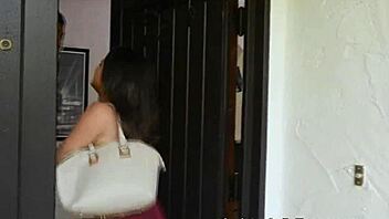 Cuck boyfriend watches girlfriend suck massive bbc