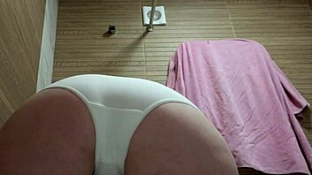 mature bbw drenches white panties in pussy piss view