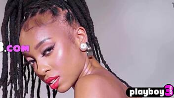 Sabrea Phenix Big Ass Ebony Poses Glamorous Naked!