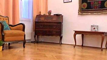 Teen casting babe teases if huge cock fits her mouth