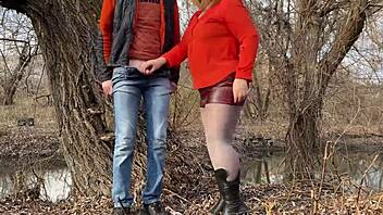 chubby mature milf and lover PEE TURN-BY-TURN in nylons