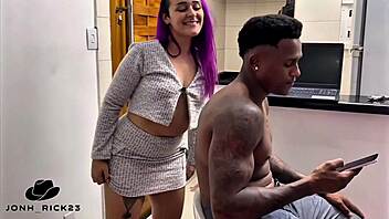 cansado do trampo so queria gozar na boca dela safada