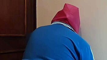 Zea812's Latest Crossdressing Amateur Trans Update with Hot Homemade Ass Play