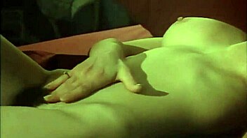 Carmen Di Pietro shines in Italian celeb anal retro