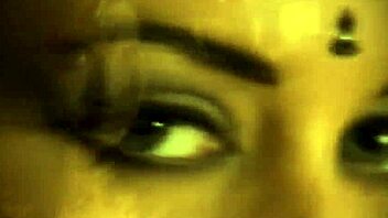 bollywood babe teases with her hidden gorgeous erotic moves