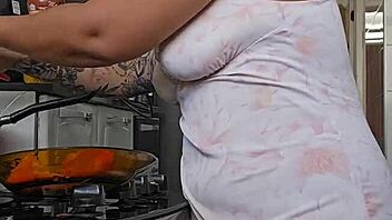 pregnant milf shows off huge ass teasing young guys