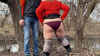 chubby mature milf and lover PEE TURN-BY-TURN in nylons