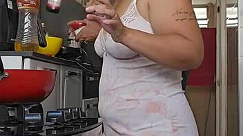 pregnant milf shows off huge ass teasing young guys