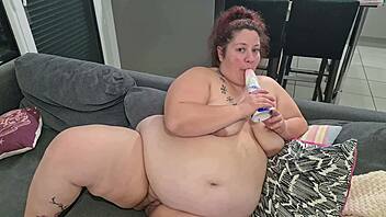 shoving my huge xxxl dildo deep feels so fucking good 😩🍆💦