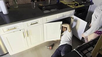 bigmax8inch gf fucks plumber swallows his huge load