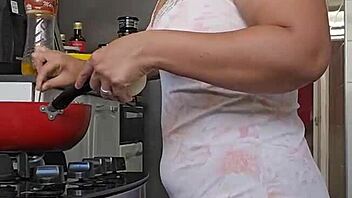 pregnant milf shows off huge ass teasing young guys