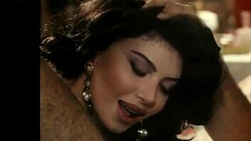 Carmen Di Pietro shines in Italian celeb anal retro