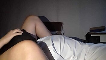 roommates turn off lights so we lesbians lick pussy to orgasm