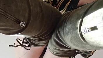 Fetish Feet Elza Koms Worships and Licks Heels