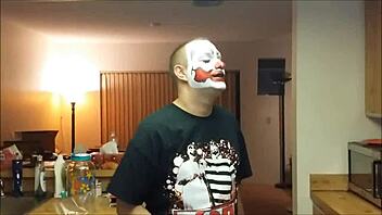 flipflop chef demos pizza bagel bites in kitchen