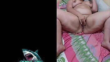 venezuelan hottie trades raw sex for cash now