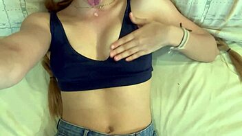 Hey, cute college babe's beautiful pussy gets so horny in the bedroom!