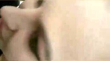 Chubby Sri Lankan Housewife Kandy Kane Sucks Deep