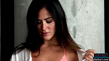 oh madison walker big natural tits babe morning stretch wow