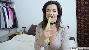 horny milf moans as tongue laps juicy pussy to orgasm