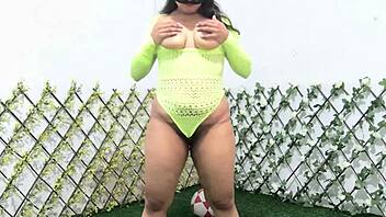 wanna watch latina milf exotic dance big tits shaking wet