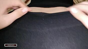 Yoga slut teases papi's verga craving her skinny latina ass ride!