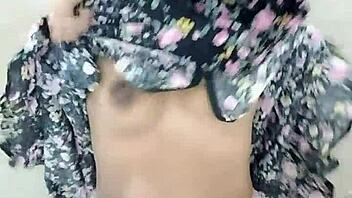 Hijab beauty masturbates pussy with dildo for lover