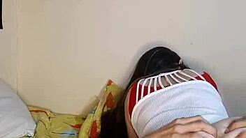 Colombian Amateur Fucks Tight Pussy Creampie with Friend