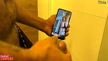 Safada milf videos call for hubby's threesome watch