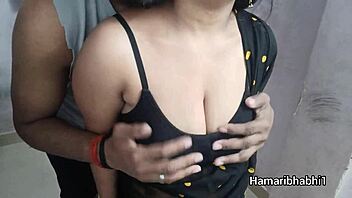 desi beauty's saree lifted for hardcore pounding chudai