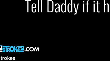 hey girl, learning cock sucking basics with him 😏🍆💦👅