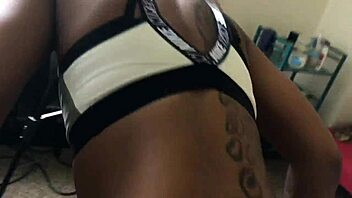 let me rock these glasses on bbc creampie ride 😍🍆💦