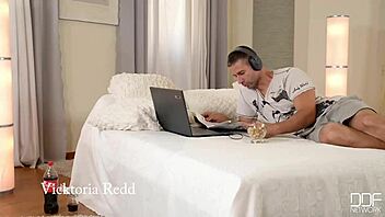 vicktoria redd tempts shy guy with threesome dp