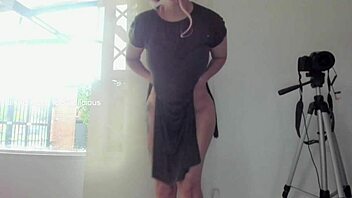 vanandjuani's steamy webcam flashing pussy and tits close up