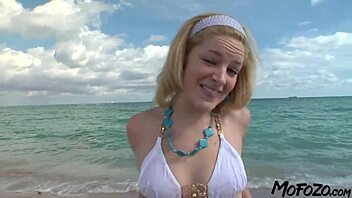 young model shoots her first video on mofozo